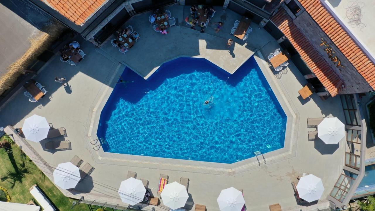 Assos Troy Beach Hotel Exterior photo
